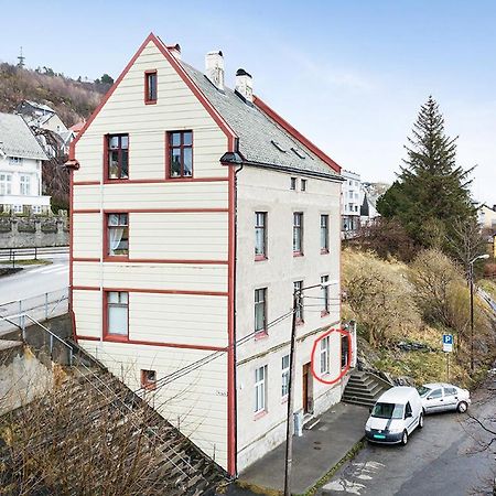 Small, Central And Quiet Studio Apartment In Ålesund Kültér fotó